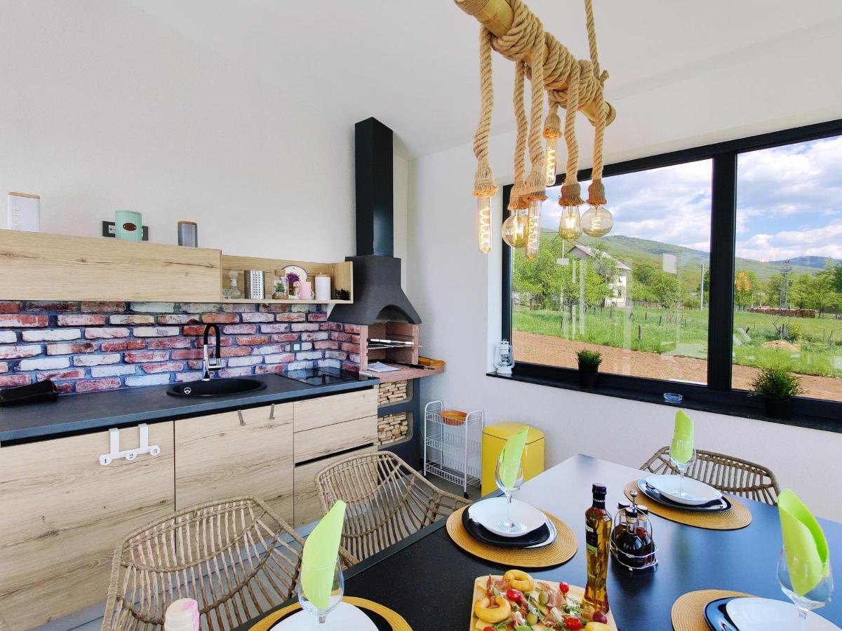 Biser Gacke Villa Sinac