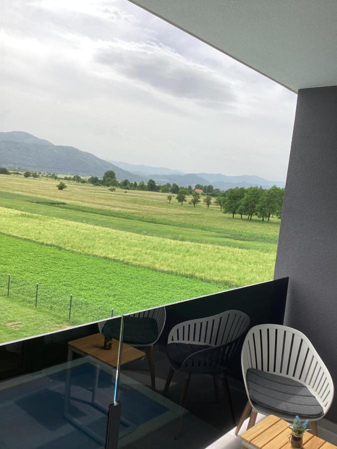 Biser Gacke Villa *